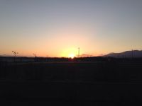 フェリー埠頭での朝日